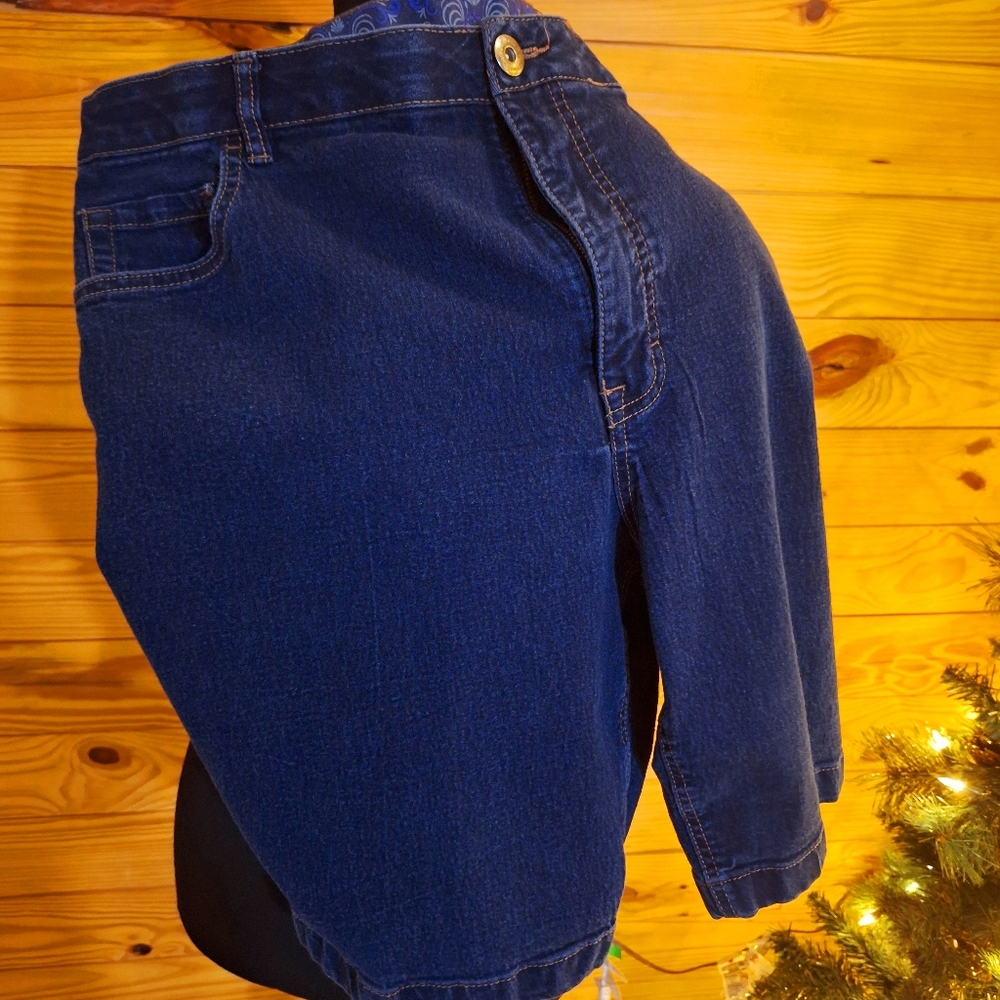 Faded Glory Womans size 24 Jean shorts